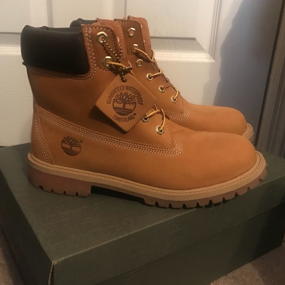 Juniors/Women’s Original Timberland Boots